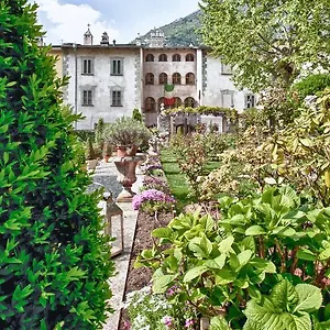 Di Charme Palazzo Lambertenghi Bed & Breakfast Tirano